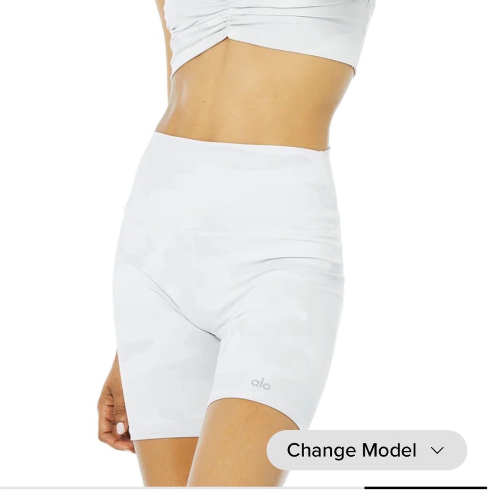 7" High-Waist Vapor Short